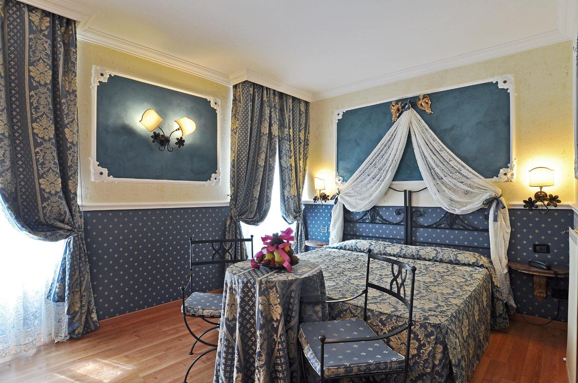Quarto Duplo